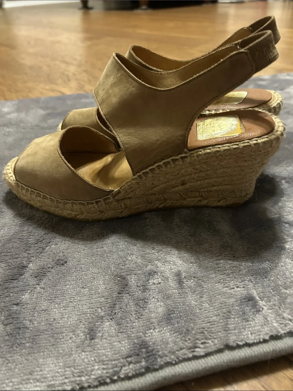Worn Kanna Made In Spain Tan Suede Espadrille Wedge Sandals like new sz 37